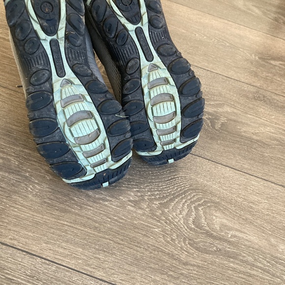 Women’s Merrell Trail Shoes - Picture 6 of 7